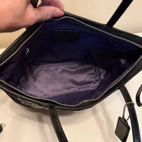 Coach Black Signature Graphic Tote + Matching Wristlet Set Zip Top VGUC - Picture 9 of 15